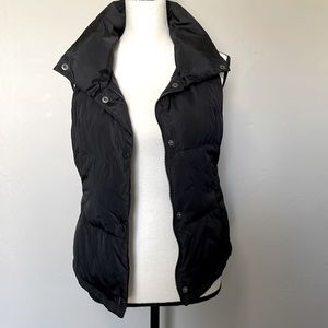 OLD NAVY sleeveless puffer vest